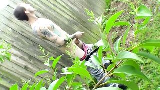 Tattooed alt straighty Blinx masturbates after peeing