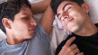 LatinoJuice.com - Alfonso Osnaya & Fernando Ragel - Latino stud Alfonso Osnaya blowed
