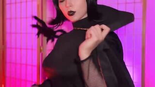Mavis Passionately Fucks and Gets Facial