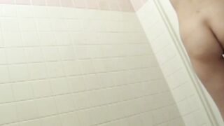 Japanese ladies taped peeing in open bathhouse