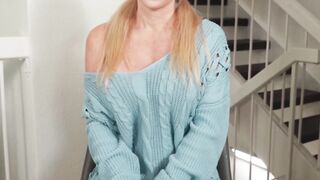 MILF Danielle Renae takes a massive dick into her meaty pussy