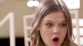 Stepsis wants stepbro to make her squirt