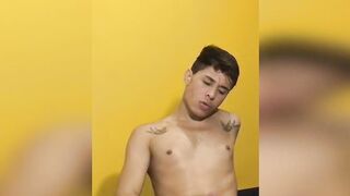 Tattooed jock Frederick Salvatore masturbates in hot solo