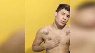 Tattooed jock Frederick Salvatore masturbates in hot solo