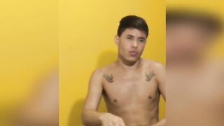 Tattooed jock Frederick Salvatore masturbates in hot solo