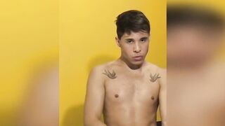 Tattooed jock Frederick Salvatore masturbates in hot solo