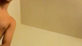 Straight thugs Billy and Jacob love collecting cum in a cup