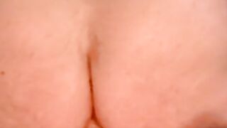 Mature man receives raw dick and cum in mouth from youngster