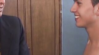 Twink construction worker drills latino bottom lover