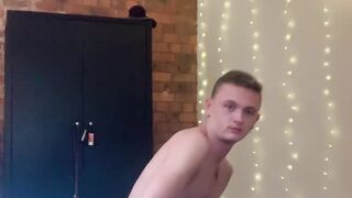 Kinky amateur Oliver Wesley moans during intense fingering