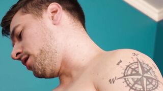Muscly gays fuck each other raw after intense dick sucking