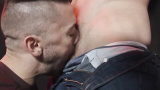 Horny athletic hunk Dalton Riley deepthroats rock hard cock