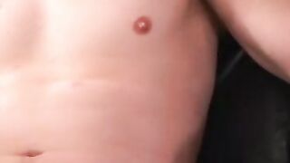 Tattooed stallion jerks off his cock in passionate solo act