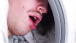 DaddiesPorno.com - Manuel Skye & Ryan Jacobs - Twink gets stuck in a washing machine