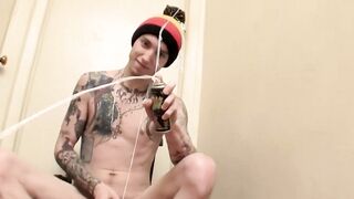 Gorgeous skater guy Blinx made a mess after wanking out his juicy loads