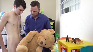 StepsonXXX.com - Donnie Argento & Taylor Reign - Seductive stepson Taylor Reign is th