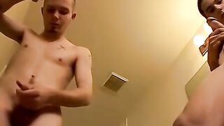 Billy and Wiley love hot bathroom wanking after haircut