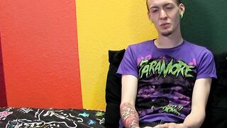 Punk rock twink Chris Jett masturbates and cums