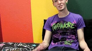 Punk rock twink Chris Jett masturbates and cums