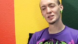 Punk rock twink Chris Jett masturbates and cums