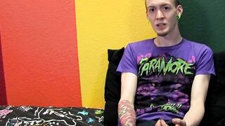 Punk rock twink Chris Jett masturbates and cums
