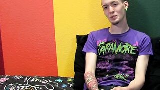 Punk rock twink Chris Jett masturbates and cums