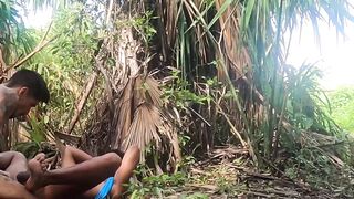 Promiscuous hunks Damian and Dan Lopez spends horny time together in a secluded spot