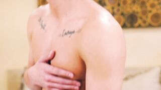 Asian jock Zayn Parker jerks off his big cock in kinky solo