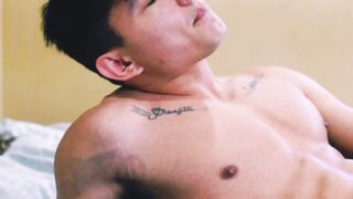 Asian jock Zayn Parker jerks off his big cock in kinky solo