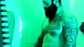 DaddiesPorno.com - Alex Montenegro & Markus Kage - DILF seduces stepson in the shower