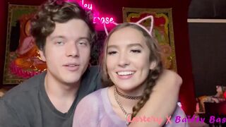Bombshell 18 Yo Fucking on Road Trip Pulls over for a Facial - Lustery