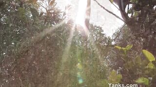 Yanks Bombshell Taliah Mac Public Orgasm