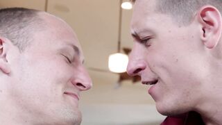 Jock spreads legs to be pounded bare after fucking his man