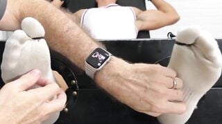 Hairy guy tickle tormented the gorgeous feet and eight packs abs of Imperial Muscle