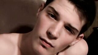Gay Bentley sucks his sexy big feet and plays with his big cock