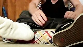 Straight boy Billy da Kidd blowing bubbles before playing with his sexy feet and cock