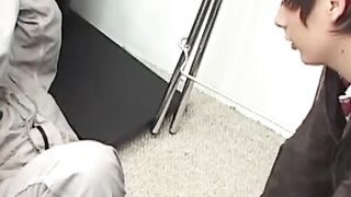 Young Latino carpenters fucking raw and deep while on duty