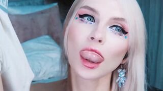 Horny Blonde Gets a Hot Pussy Pounding