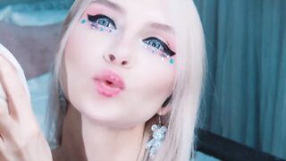 Horny Blonde Gets a Hot Pussy Pounding