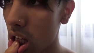LatinoJuice.com - Bryan & Leo - Cute twink Bryan finds himself enduring a huge cock e