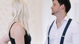 Sexy Nympho Visit Tailor To Fuck Her