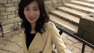 Cheating Japanese fiance afternoon tryst inside spacious toilet