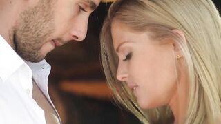21 SEXTURY - Cutie blonde Candee Licious Gets Her Tight Booty Fuck By A Thick Penis