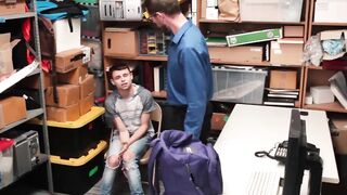 Perps4Sale.com - Sweet delinquents dad sucks officers BBC for sons freedom