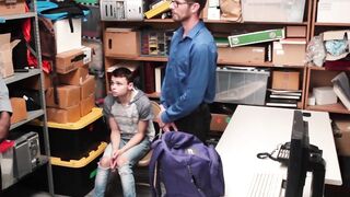 Perps4Sale.com - Sweet delinquents dad sucks officers BBC for sons freedom