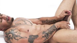 ADULT TIME - How Guys Orgasm With Long Cock Stud King Noire SEE HIM JERK OFF - FULL SEX TAPE