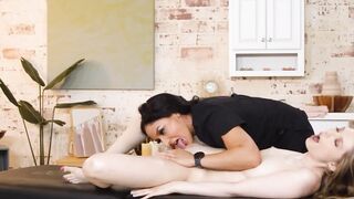 ALL WOMEN STROKES - Irresistible Masseuse Sheena Ryder Warms Up Her Bae And Soak Client Ailee Anne