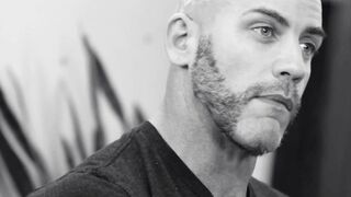 FANTASY RUBS - Cutie Britney Amber Give Her Best Full Body Strokes To Her Undercover Boss