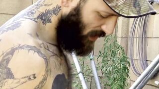 StepsonXXX.com - My bearded stepdad Matt Muck shoves his huge flashlight into my dark