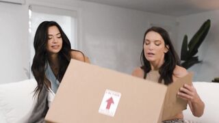GIRLSWAY - Caring Scarlett Alexis Helps Heartbroken Bestie To Move On From Ex With Some Dyke Love